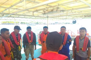 Enam mobil truk ikut tenggelam bersama KMP di sungai kapuas