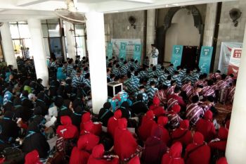 340 Calon Haji Plus Berangkat Ke Mekkah