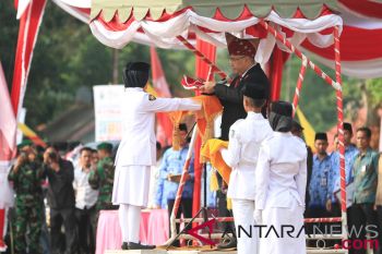 Lampung Timur meriahkan HUT Kemerdekaan dengan Merah Putih