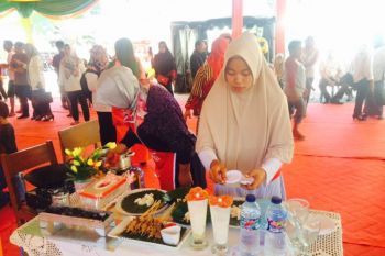 Pariaman lestarikan kuliner sate dan sala