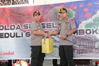 Kapolda Sulsel serahkan Rp1 miliar untuk Lombok