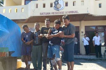 Polisi Bukittinggi tangkap perampok mobil kas bank bawa dana Rp3,5 miliar