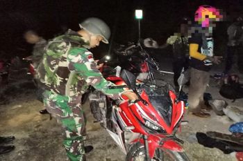 TNI amankan delapan kawanan pencuri sepeda motor di Senggi