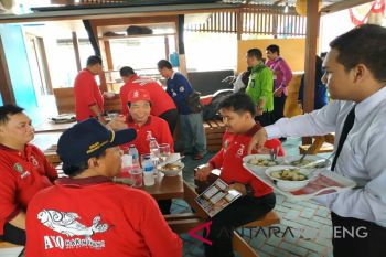 Penyuka kuliner perlu mencoba ini, menu serba jelawat