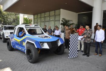 Tiga Kendaraan Inovatif ITS Berangkat Jelajahi Indonesia