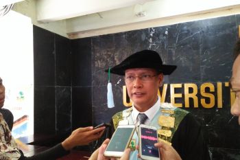 Unand wisuda 1.270 sarjana, rektor arahkan penelitian berbasis industri