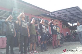 Meresahkan masyarakat, Satpol-PP Pariaman amankan sembilan anak punk antarprovinsi