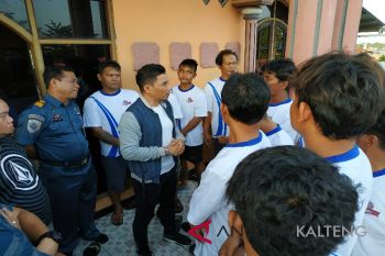 Nelayan Kotim diminta tidak memaksakan diri