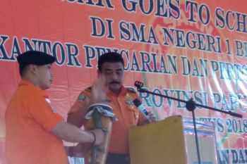 Basarnas menggelar SAR Goes School di Biak Numfor