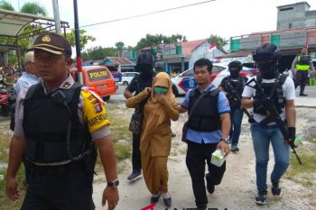 Terduga teroris rajin menyapa dan beri hasil panen ke tetangga