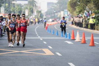 Jepang raih emas jalan cepat 50 km