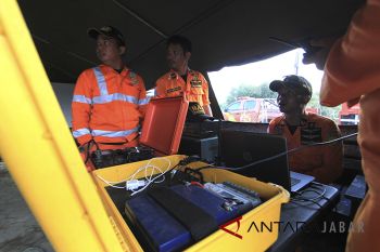 Pencarian kapal tenggelam terkendala cuaca