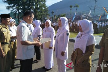 182 CPNS tenaga kesehatan dan penyuluh terima SK, di Pasaman