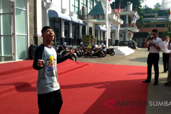Peserta SMN difabel unjuk kemampuan dalam berpantomim di Payakumbuh (video)