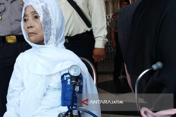 Sejumlah Jamaah Haji Tiba di Situbondo Sakit (Video)
