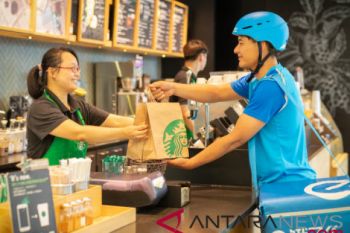Starbucks kali pertama jual roti lapis 'daging imitasi' di Kanada