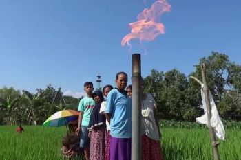 Sumur Irigasi Warga Ngawi Keluarkan Gas Mudah Terbakar