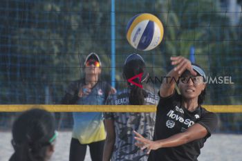 Tim Voli Pantai putri Indonesia targetkan emas