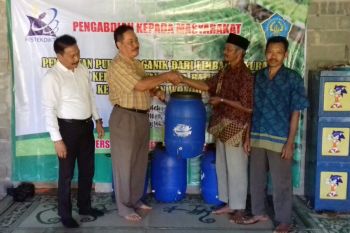 Unisri ajak petani gunakan kompos