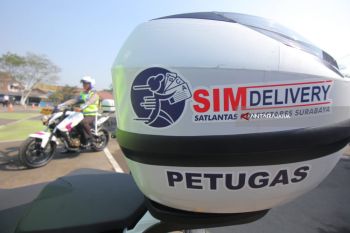 Polrestabes Surabaya Luncurkan Layanan "SIM Delivery"