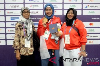 Raih emas pertama, Defia dapat hadiah umrah