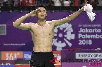 Suka buka baju, Jonatan: Itu spontan saja