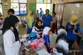 Kadis Kominfo Sijunjung turut andil kampanye campak rubella