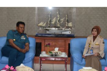 Lantamal VI dukung program bersih pantai KKP