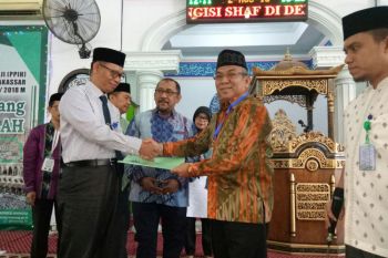 Kloter pertama JCH Sultra diberangkatkan dari Makassar