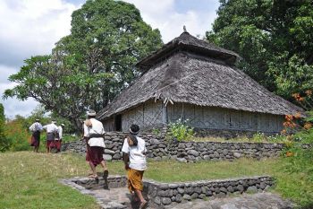 Masjid Kuno Bayan utuh meski diguncang gempa