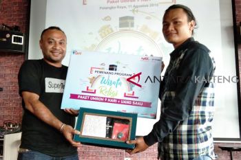 Telkomsel berangkatkan pelanggan umroh gratis
