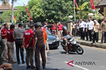 Tabrak pemotor hingga tewas, pengemudi Mercedes jalani rekonstruksi