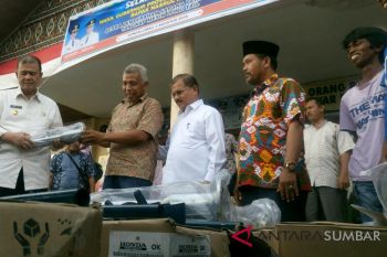 Sumbar bantu peralatan mesin kapal untuk nelayan Sungai Limau