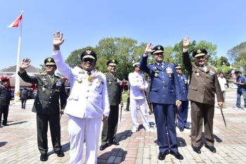 Penjabat gubernur imbau jaga persatuan maknai kemerdekaan