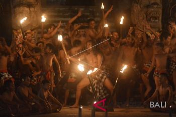 Sanggar Cak Rina angkat pertempuran Sugriwa-Subali (Mahalango)