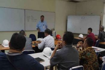 Tingkatkan Pengetahuan, Guru SMK Pangkalan Kerinci dan Pekanbaru Magang di RAPP