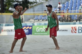 Asian Games  - Dua tim voli pantai putra Iran petik kemenangan