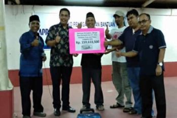 Warga Riau Kompleks RAPP Langsung Salurkan Bantuan ke Lombok