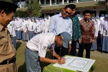 Siswa MA Purworejo deklarasi pengawas pemilu partisipatif
