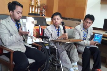 Mahasiswa difabel UGM kembangkan sepatu pencegah kelumpuhan