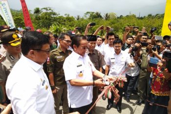 Gubernur Sulteng resmikan batas kabupaten Poso-Sigi