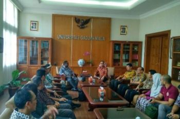 Pemkab Asmat jalin kerja sama pendidikan dengan UGM