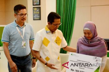 BPJS Ketenagakerjaan Batam serahkan santunan Rp194 juta