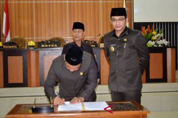 DPRD Palu sahkan APBD Perubahan 2018