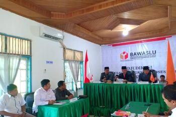 Bawaslu Pasaman Barat kabulkan gugatan Partai Gerindra, Endalisman bisa ikut Pemilu