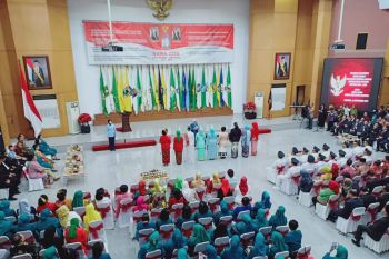 Agista dilantik menjadi ketua Dekranasda Sultra