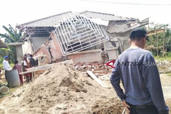 TNI AU tertibkan bangunan di lahan negara