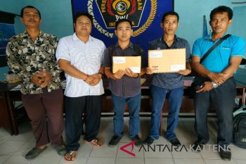 Tak bisa mencari ikan akibat pencemaran sungai, warga minta kompensasi