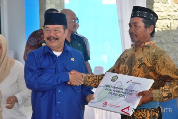 Kurtubi dorong pengembangan wisata bahari di Teluk Awang