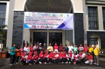 Bupati: masyarakat kurangi gunakan bahan plastik untuk sajikan makanan